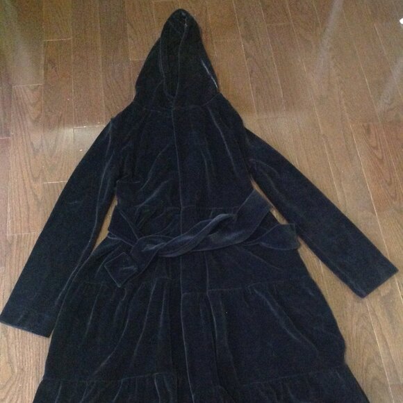 Black Velvet Bathrobe - Picture 1 of 3